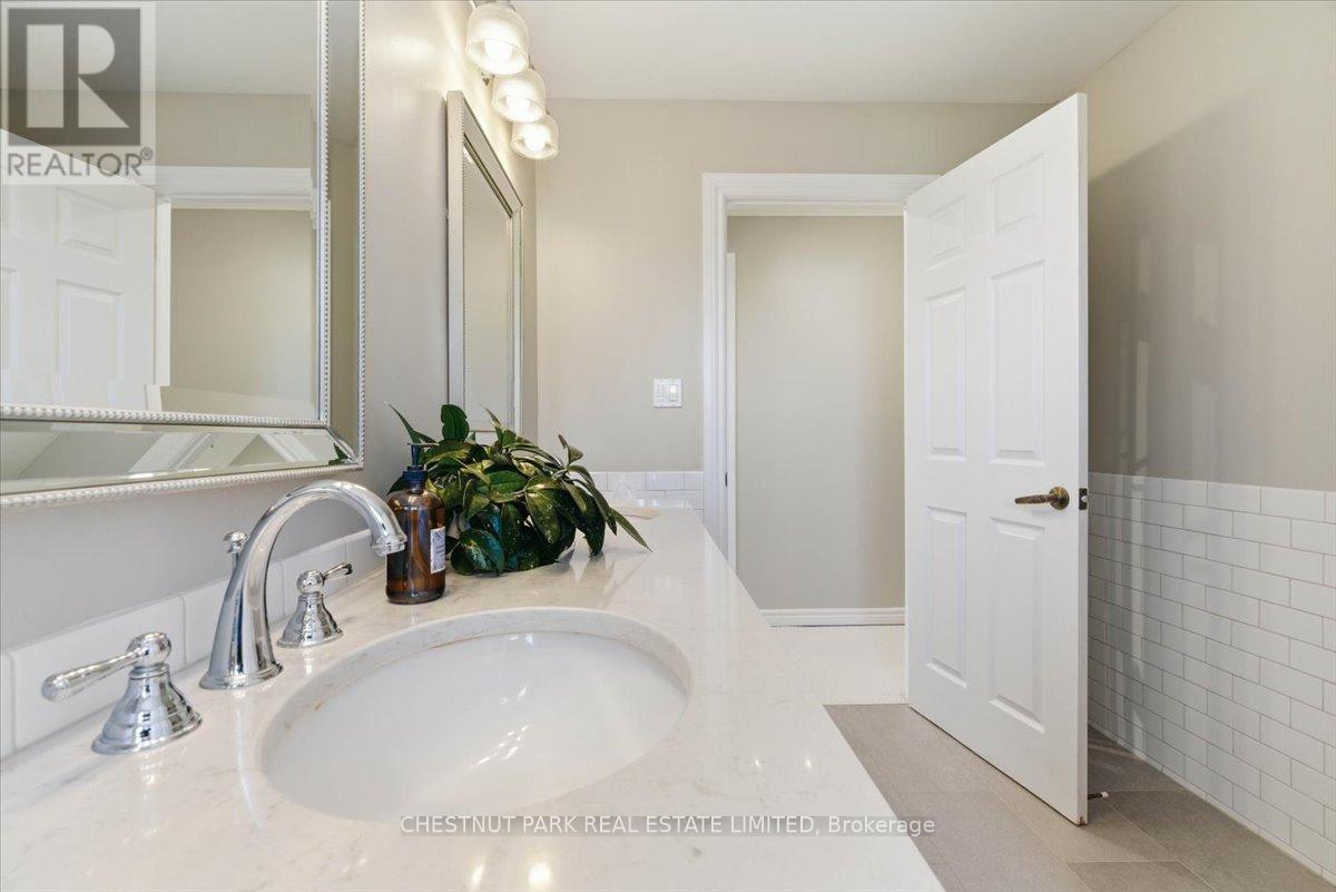 146 MASSASSAUGA ROAD - 33