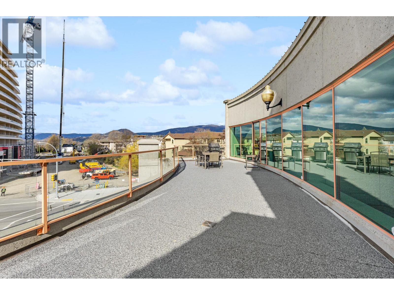 302 3275 Lakeshore Road, Kelowna