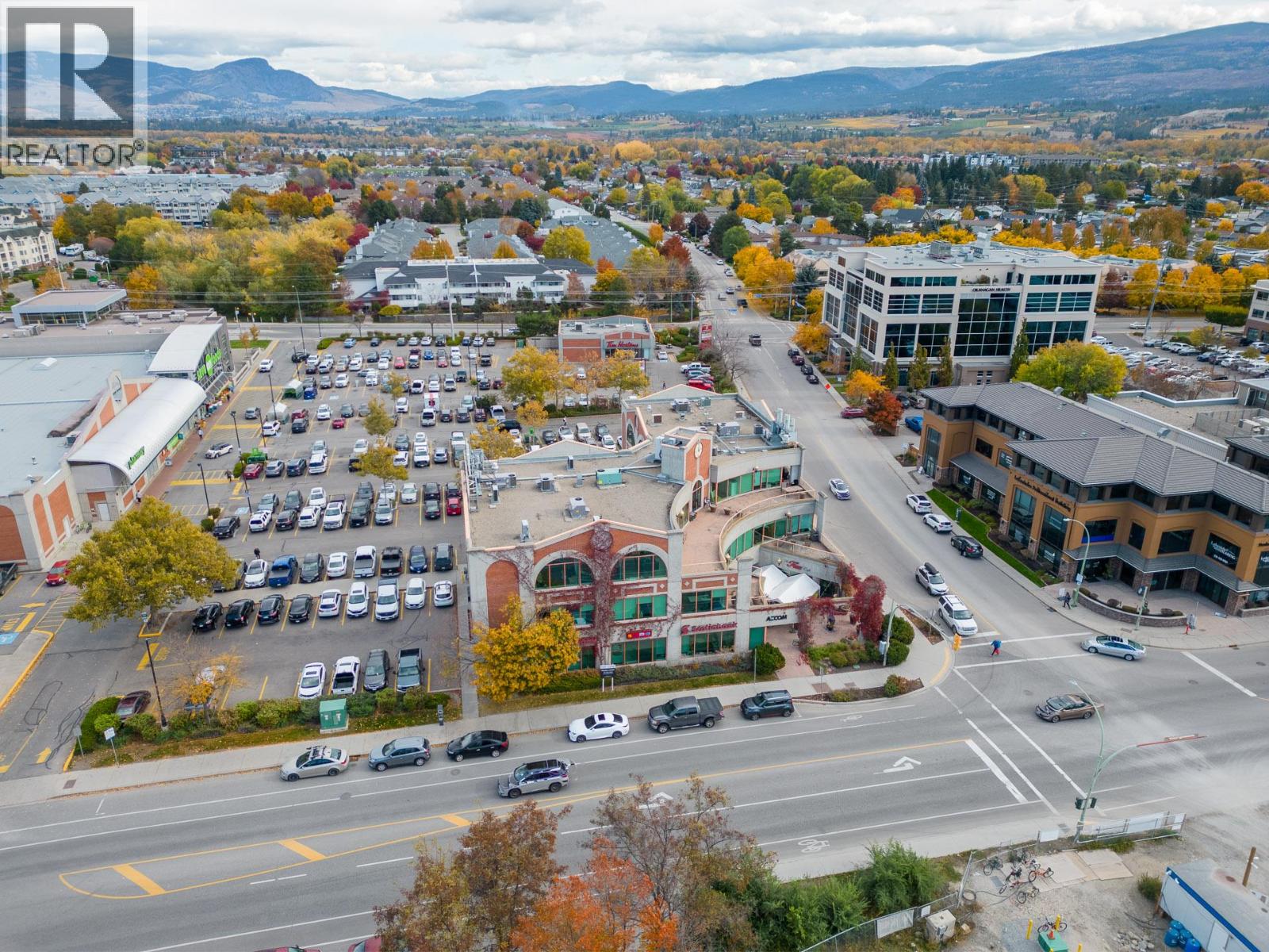 302 3275 Lakeshore Road, Kelowna