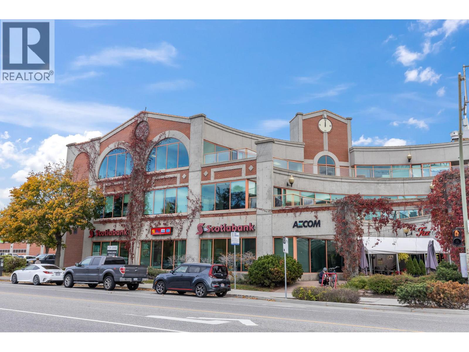 302 3275 Lakeshore Road, Kelowna