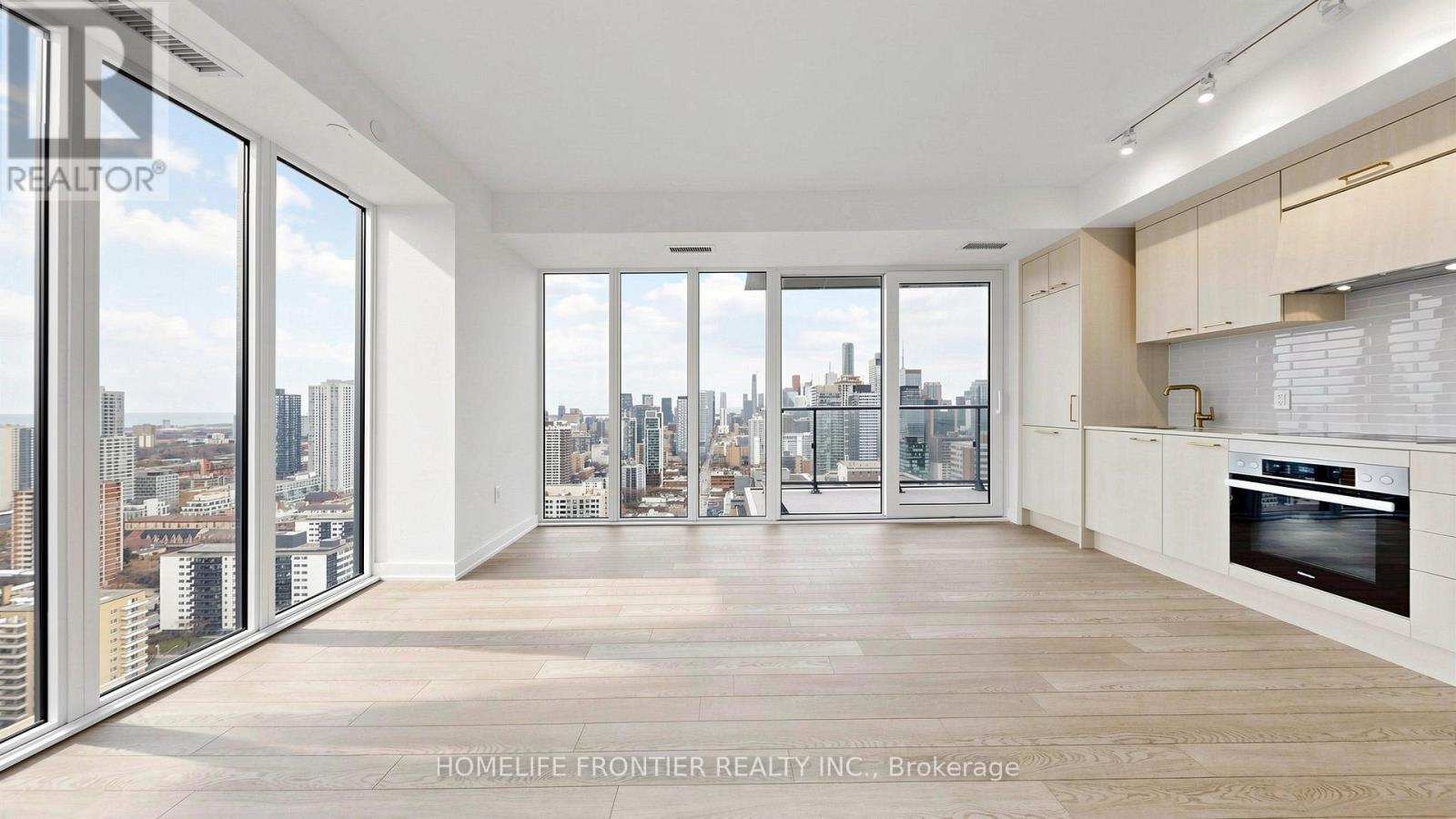 2909 - 634 CHURCH STREET