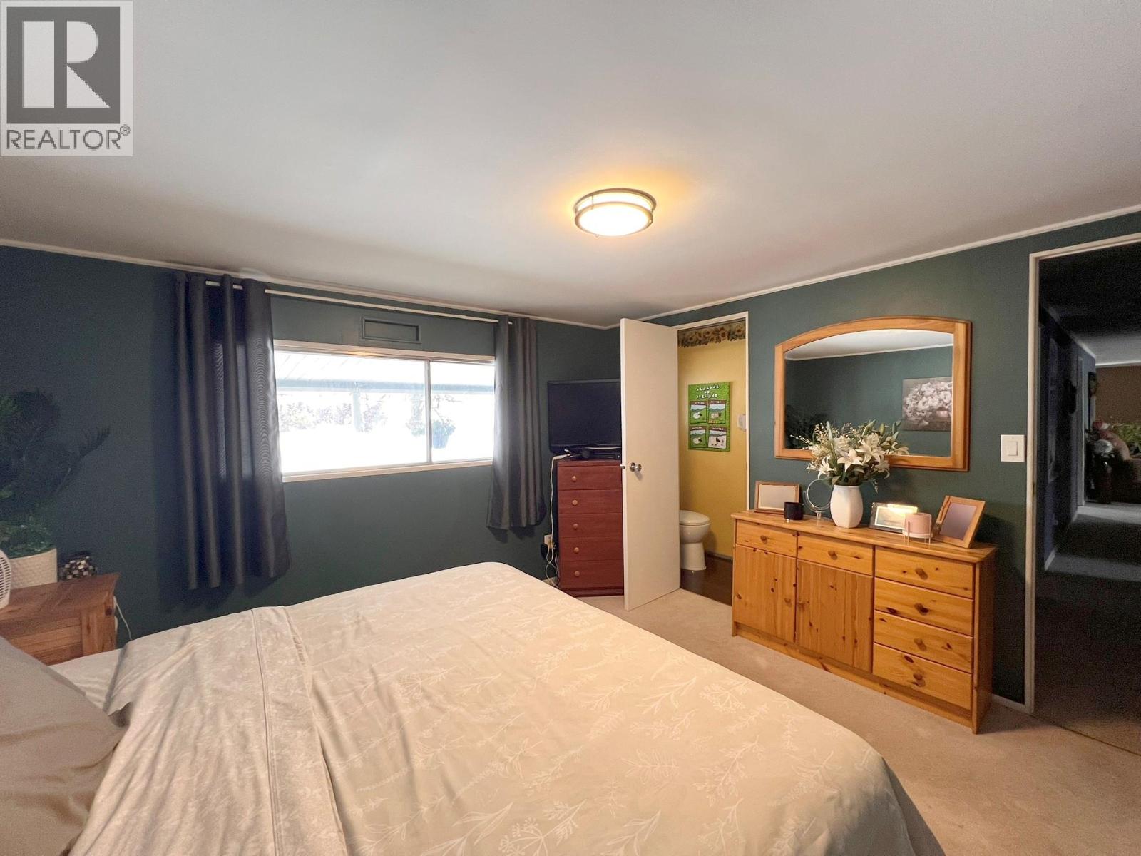 6288 Meadowland Crescent N - 19
