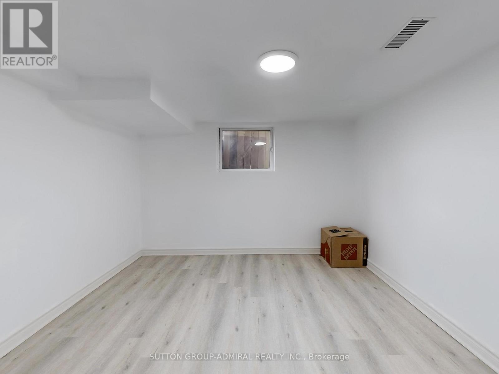 128 SUTHERLAND AVENUE - 29