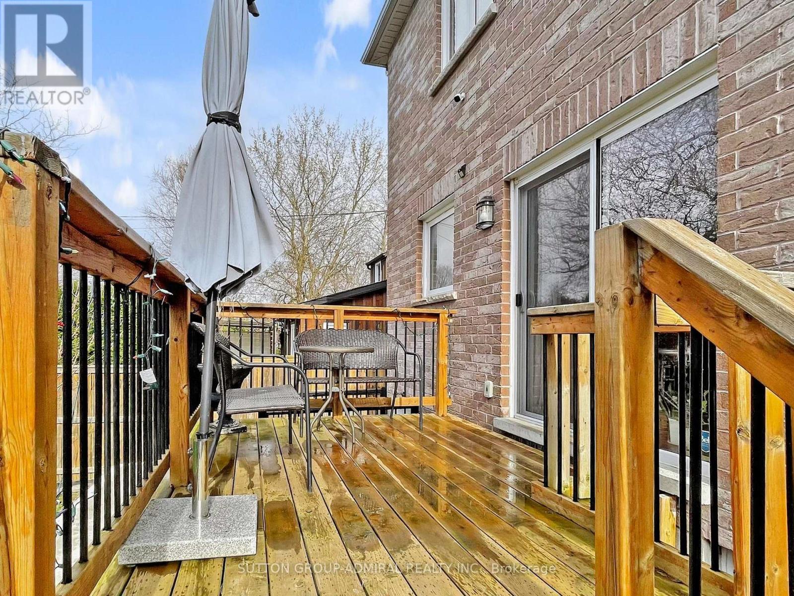 128 SUTHERLAND AVENUE - 36