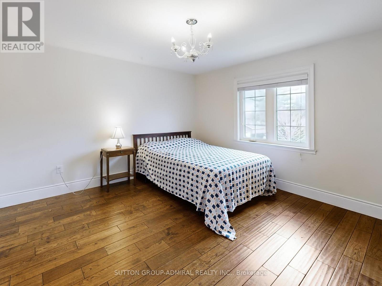 128 SUTHERLAND AVENUE - 42