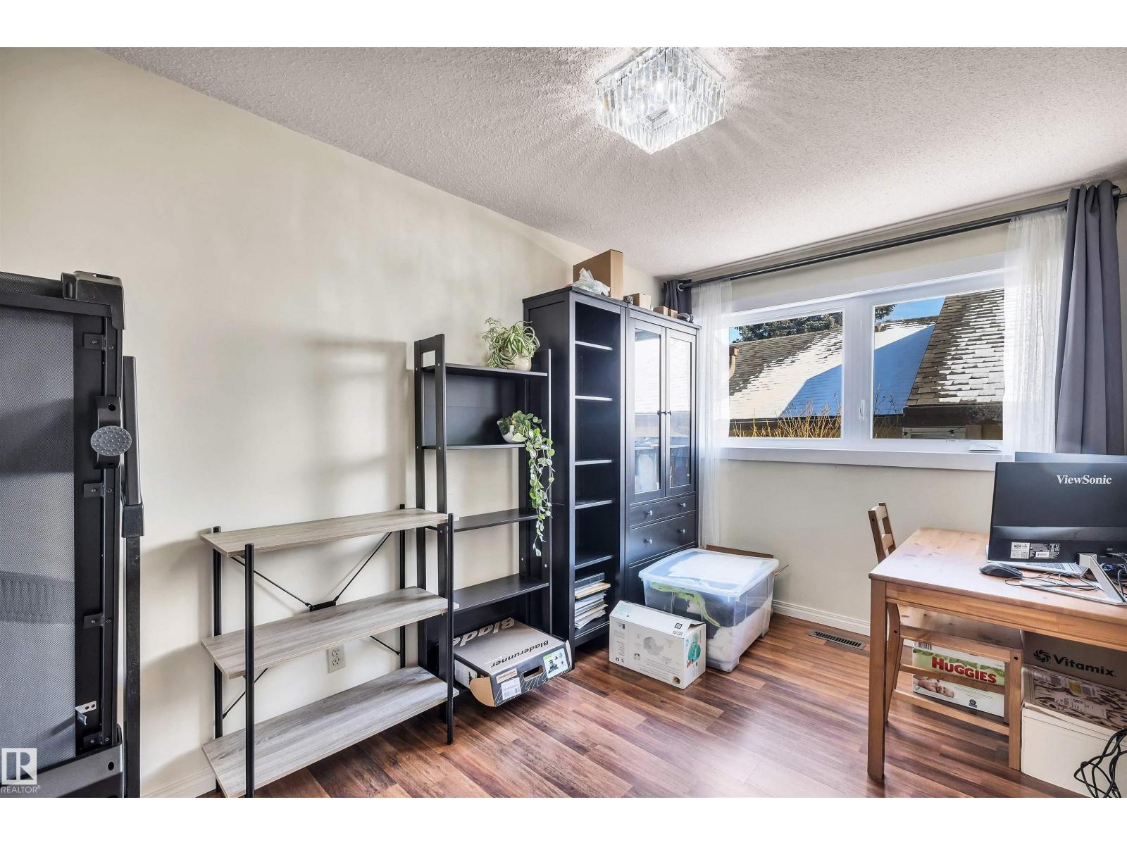 18923 86A AV NW - 22