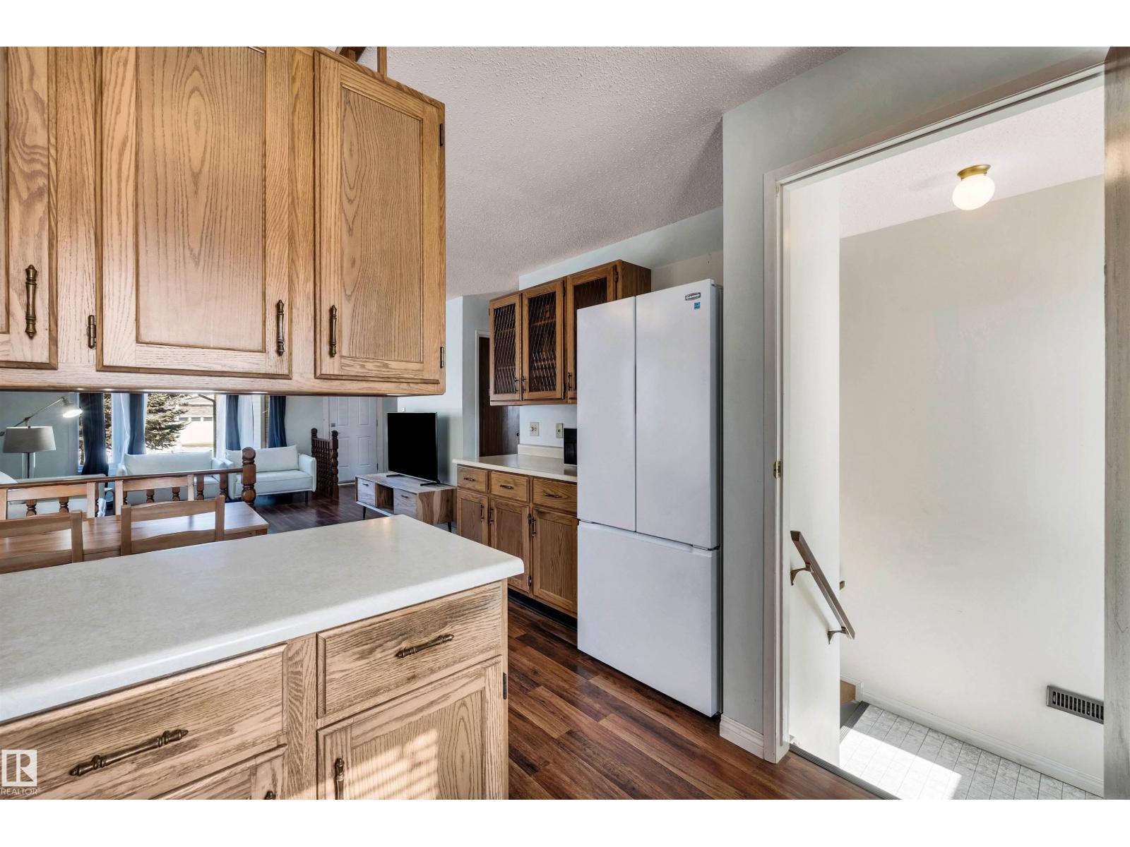18923 86A AV NW - 18