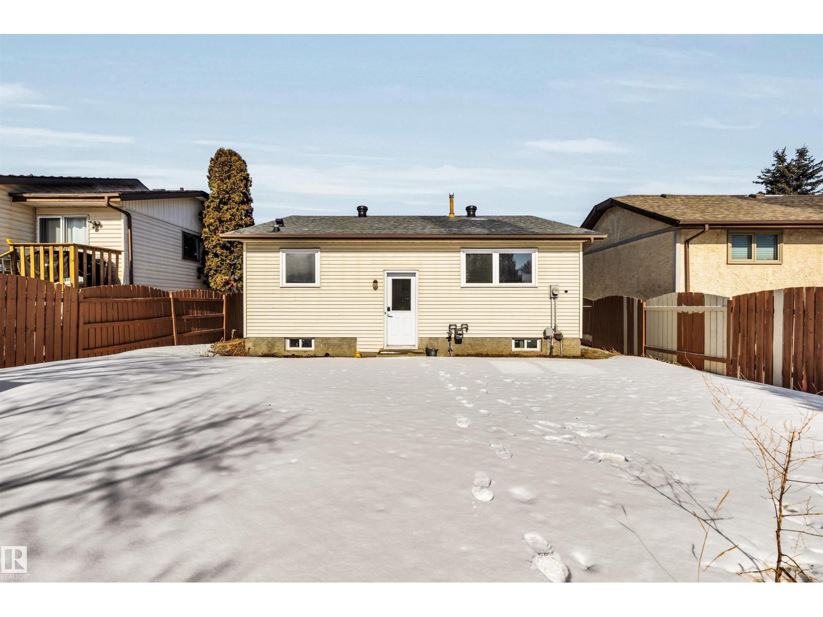 18923 86A AV NW - 32