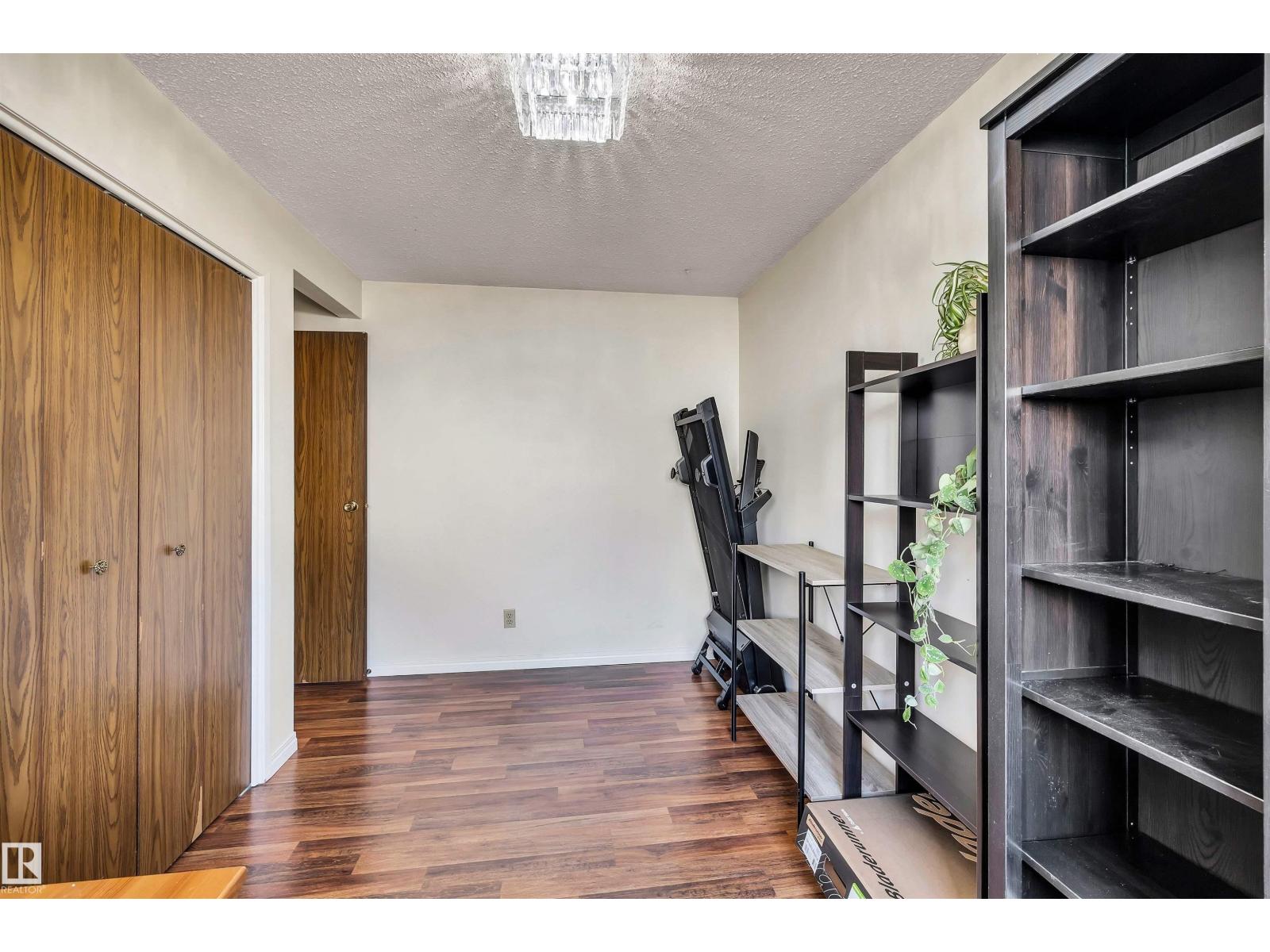 18923 86A AV NW - 23