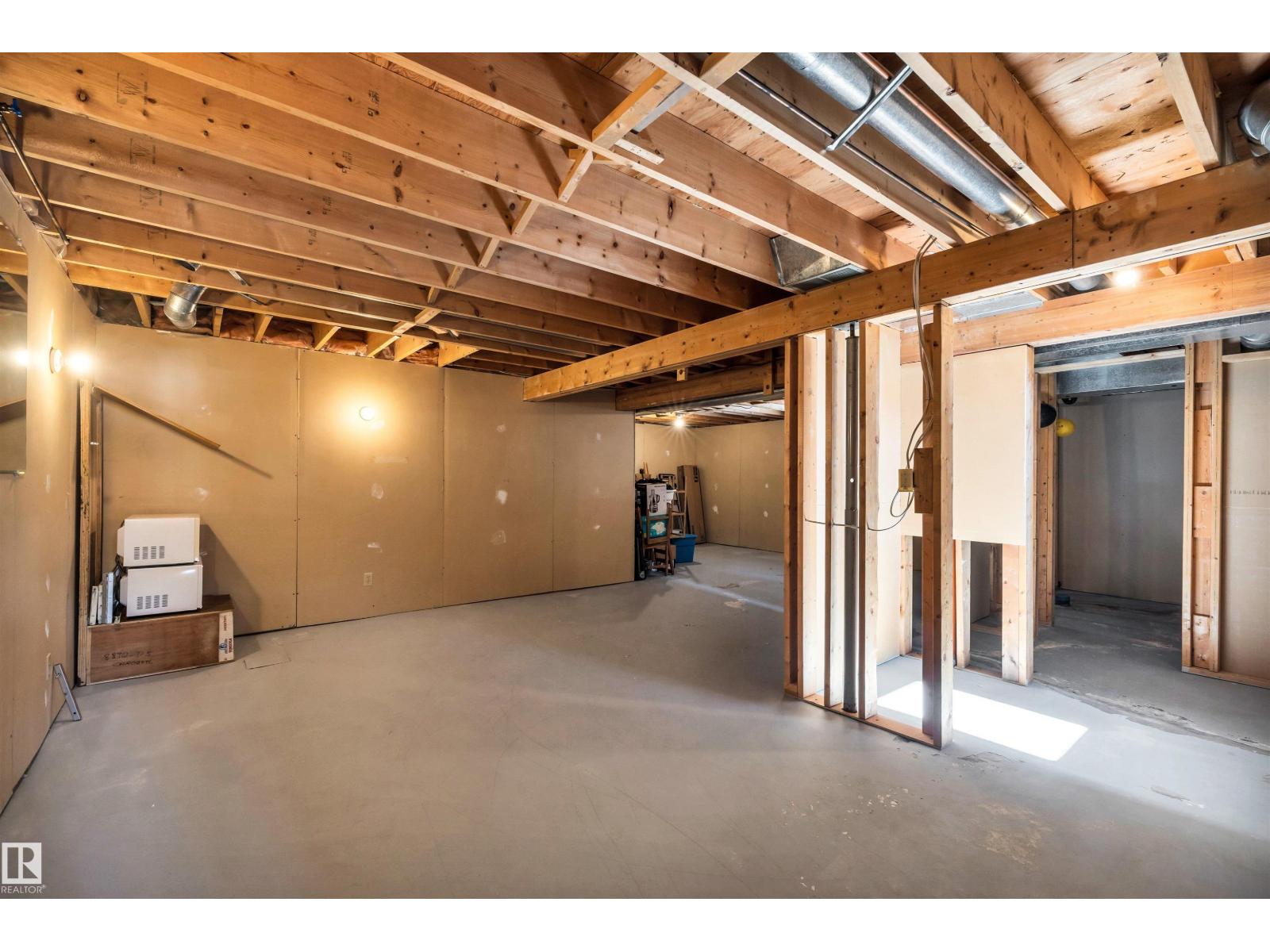 18923 86A AV NW - 28