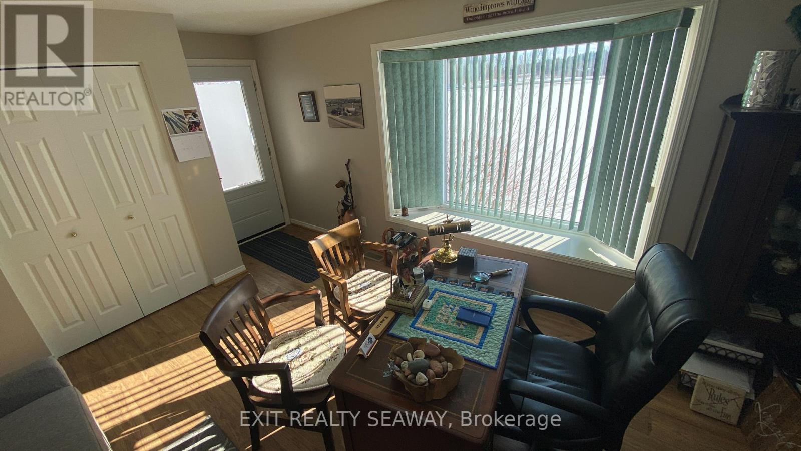 Den / 3rd Bedroom / Home Office
