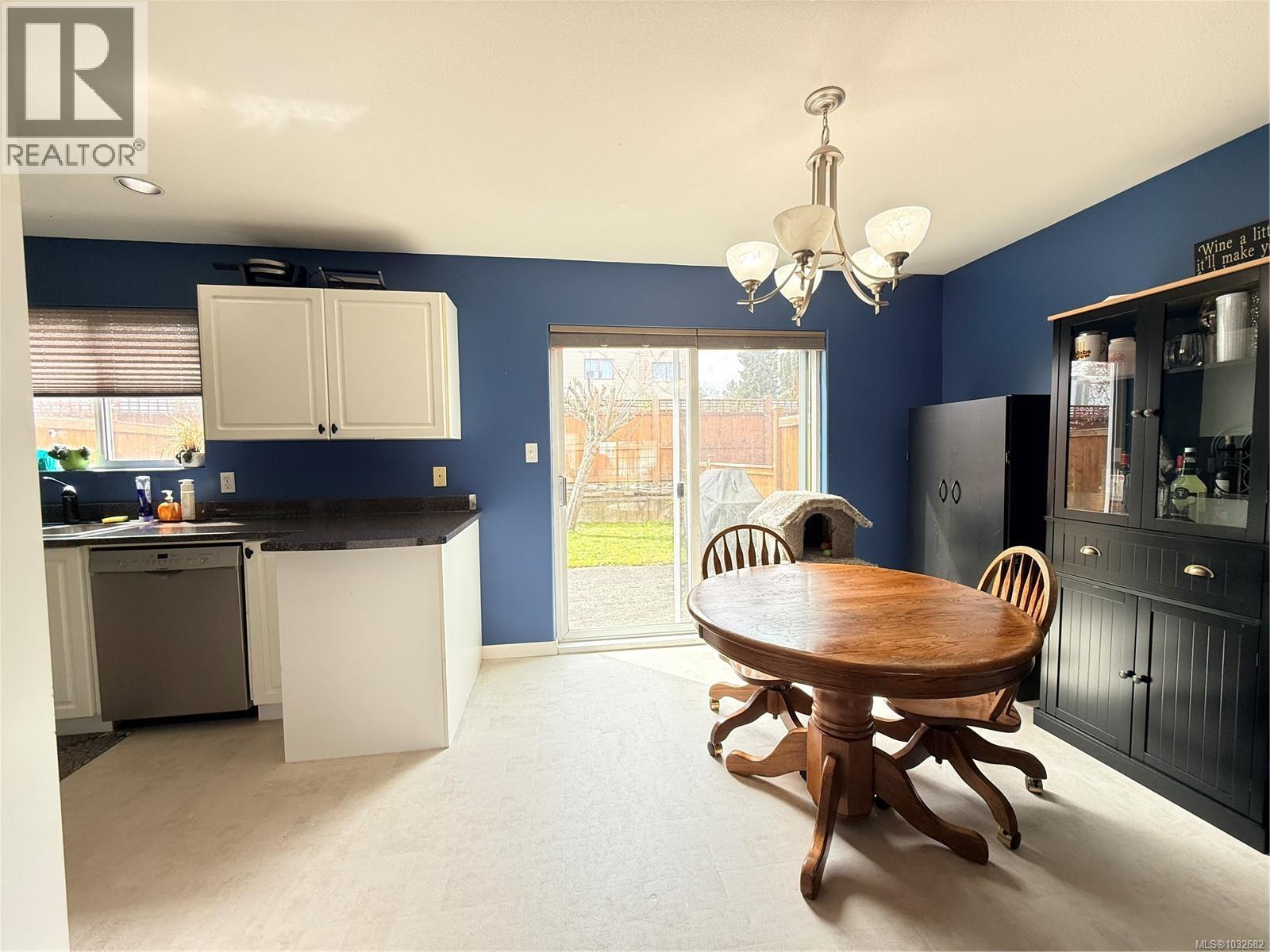 2553 Kingcome Pl - 4