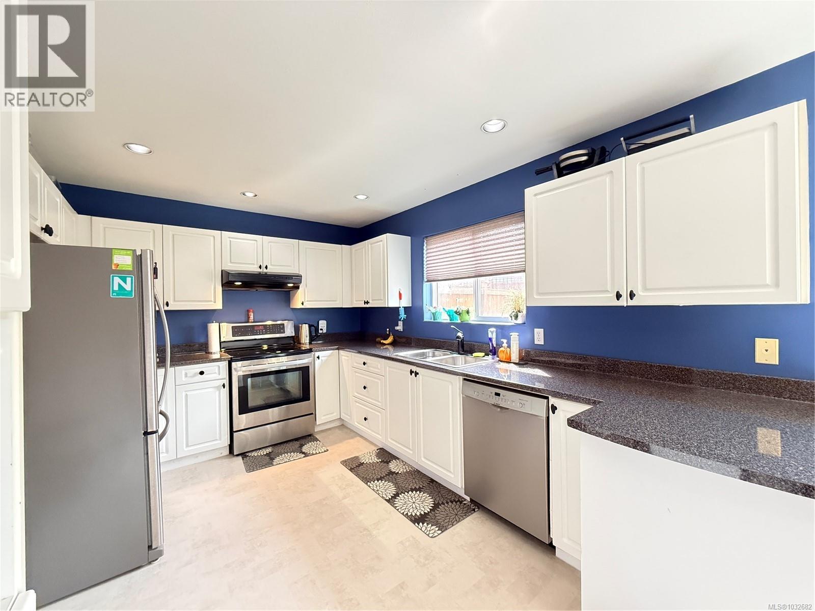 2553 Kingcome Pl - 6