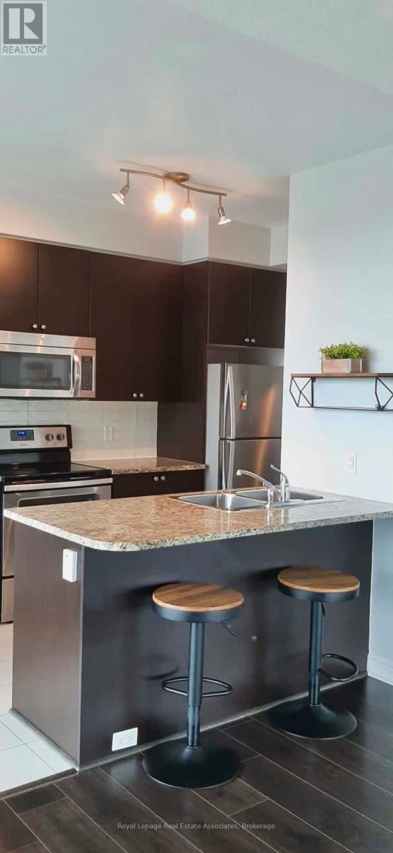 515 - 339 RATHBURN ROAD W