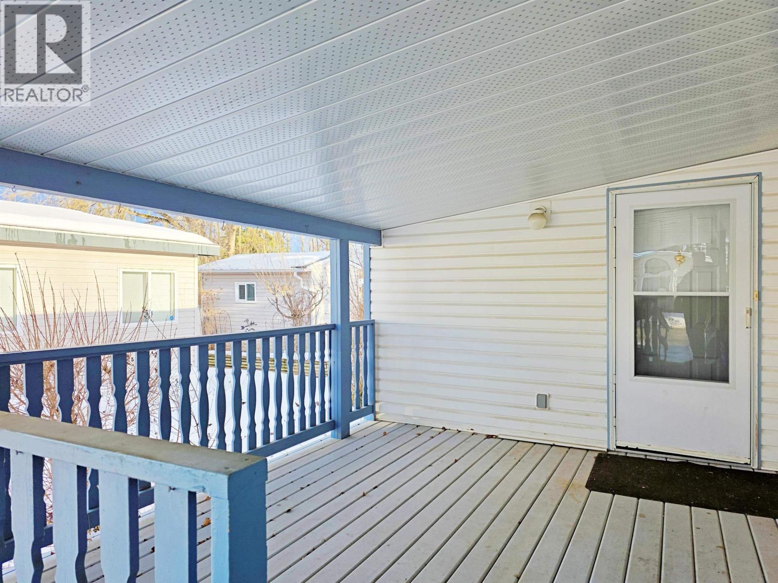 #11 2121 BALSAM AVENUE - 5