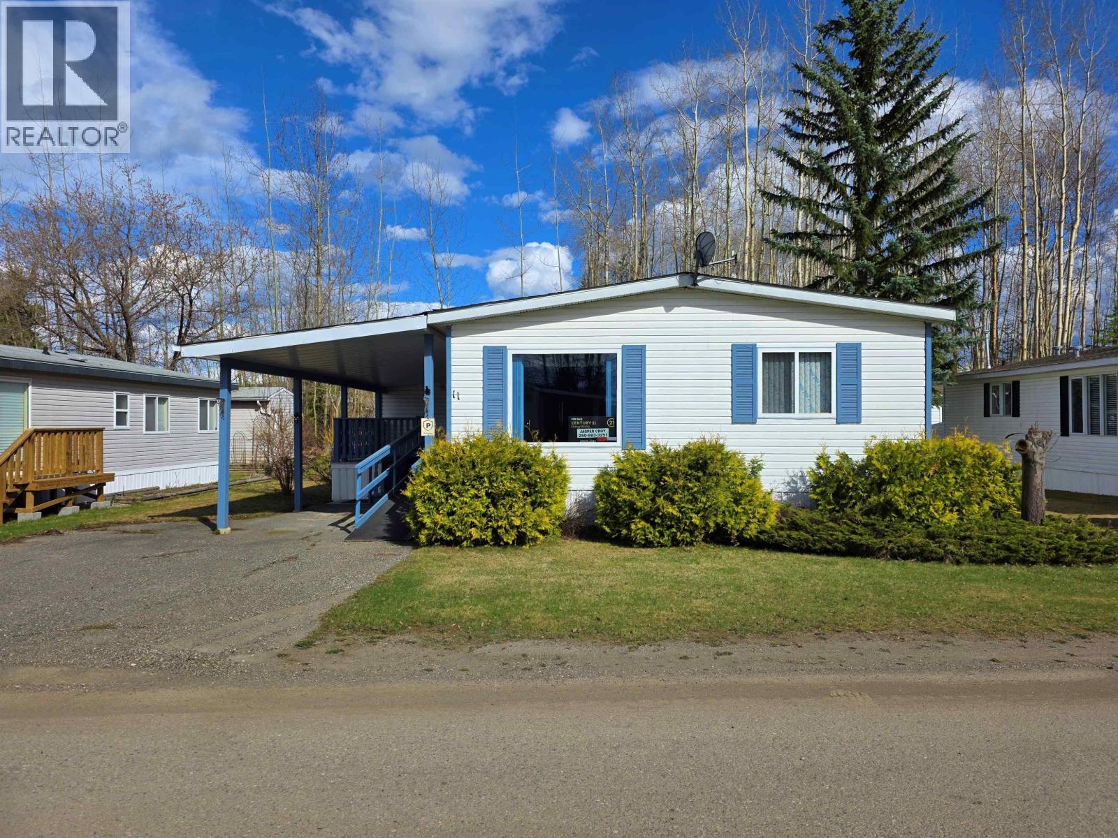 #11 2121 BALSAM AVENUE - 2