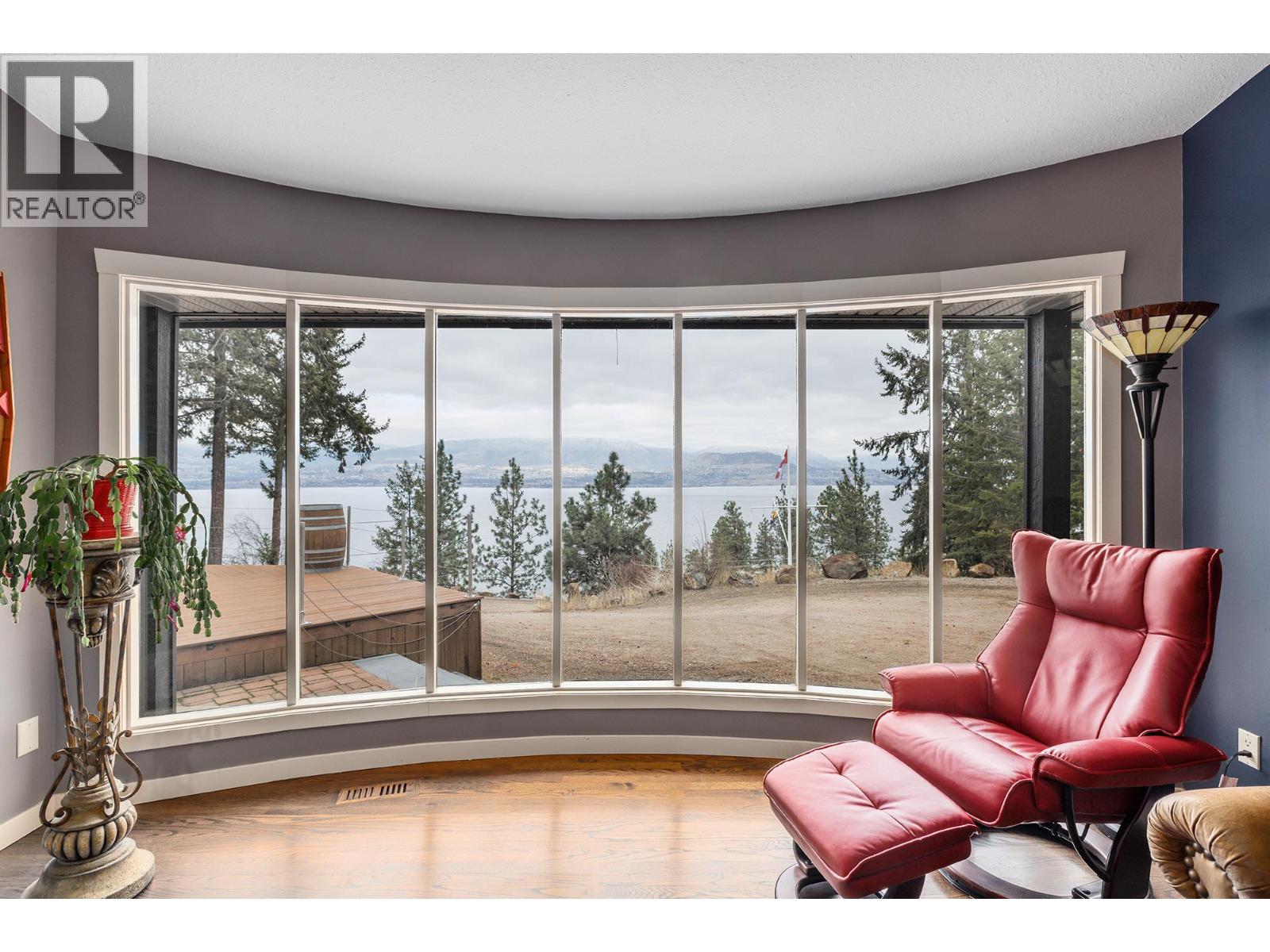  5715 Lakeshore Road, Kelowna