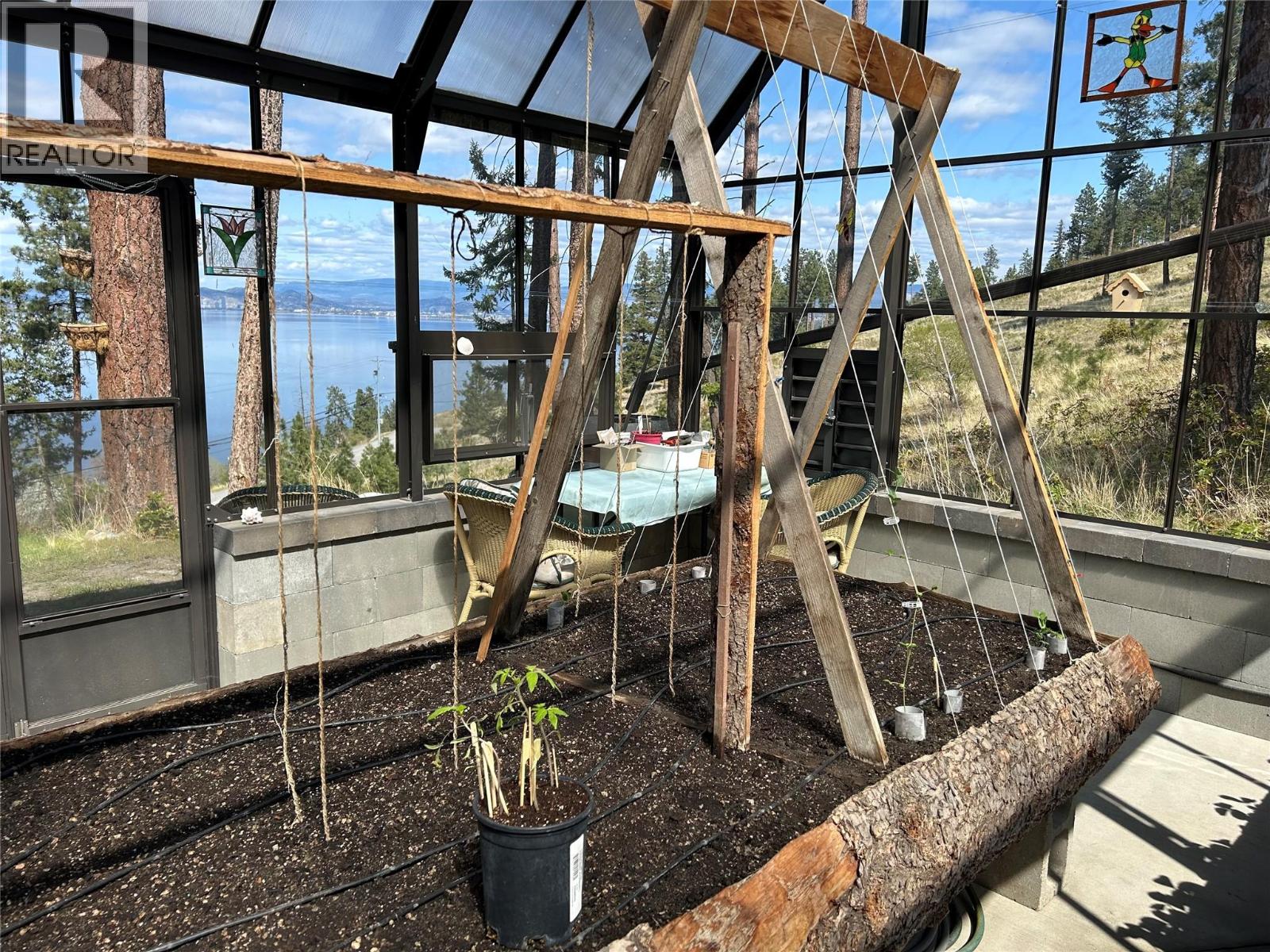  5715 Lakeshore Road, Kelowna