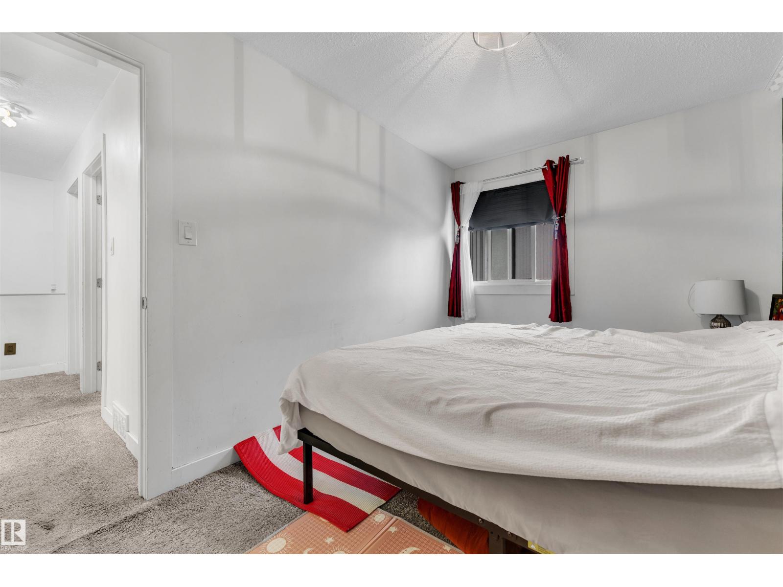 #7 14115 82 ST NW - 18