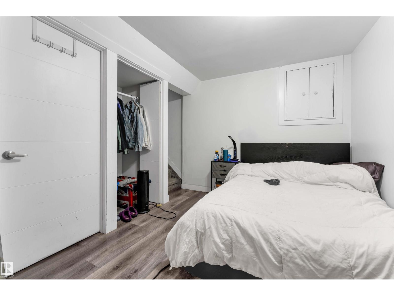 #7 14115 82 ST NW - 22