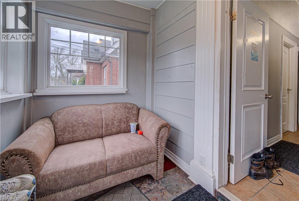 18 NORFOLK Street N - 33