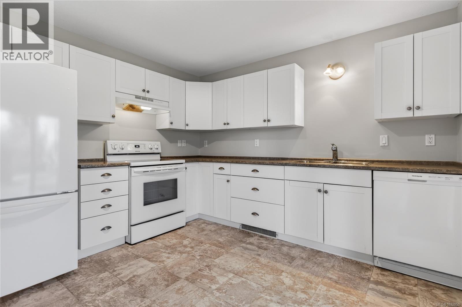 4594 Maple Guard Dr - 47