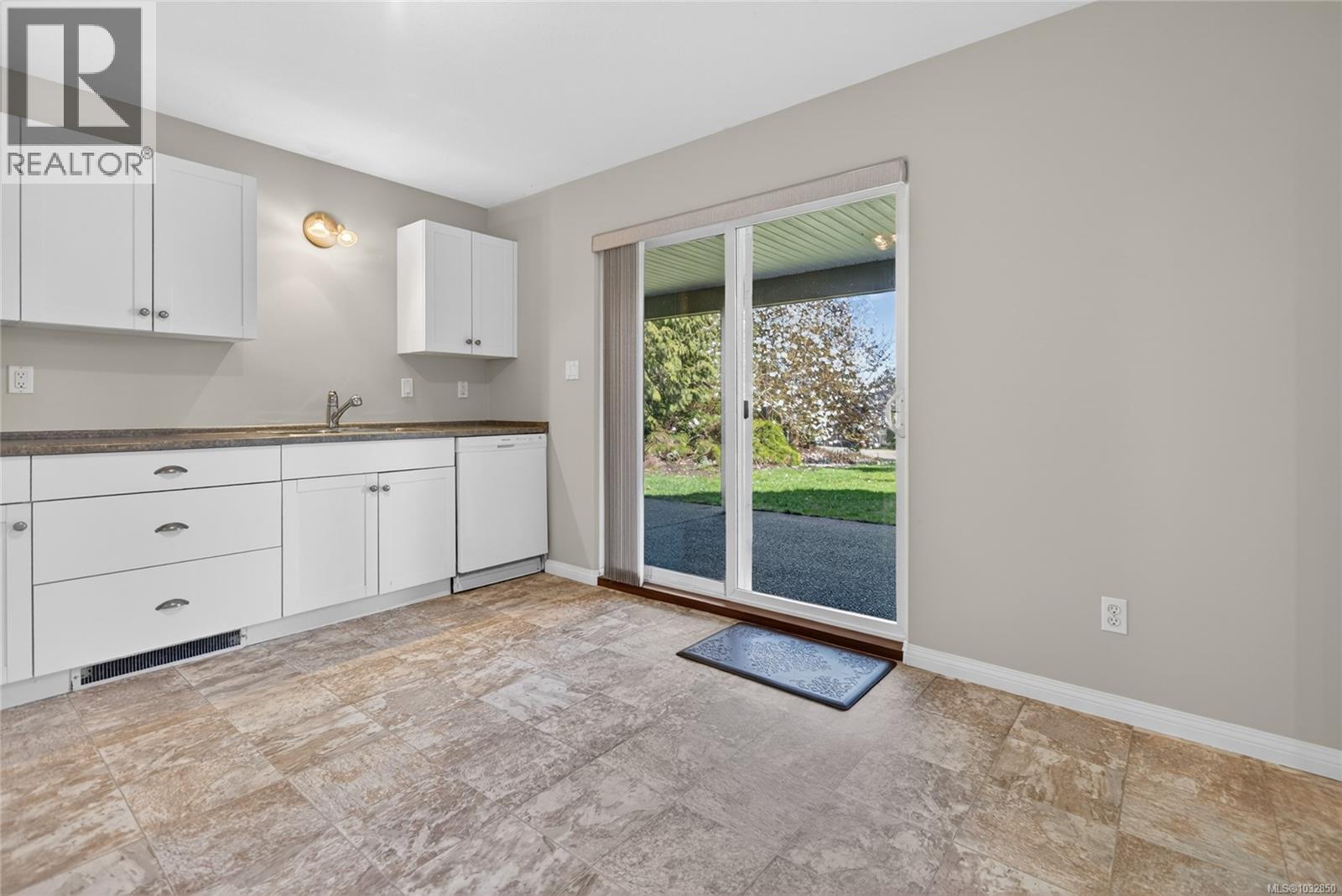 4594 Maple Guard Dr - 45