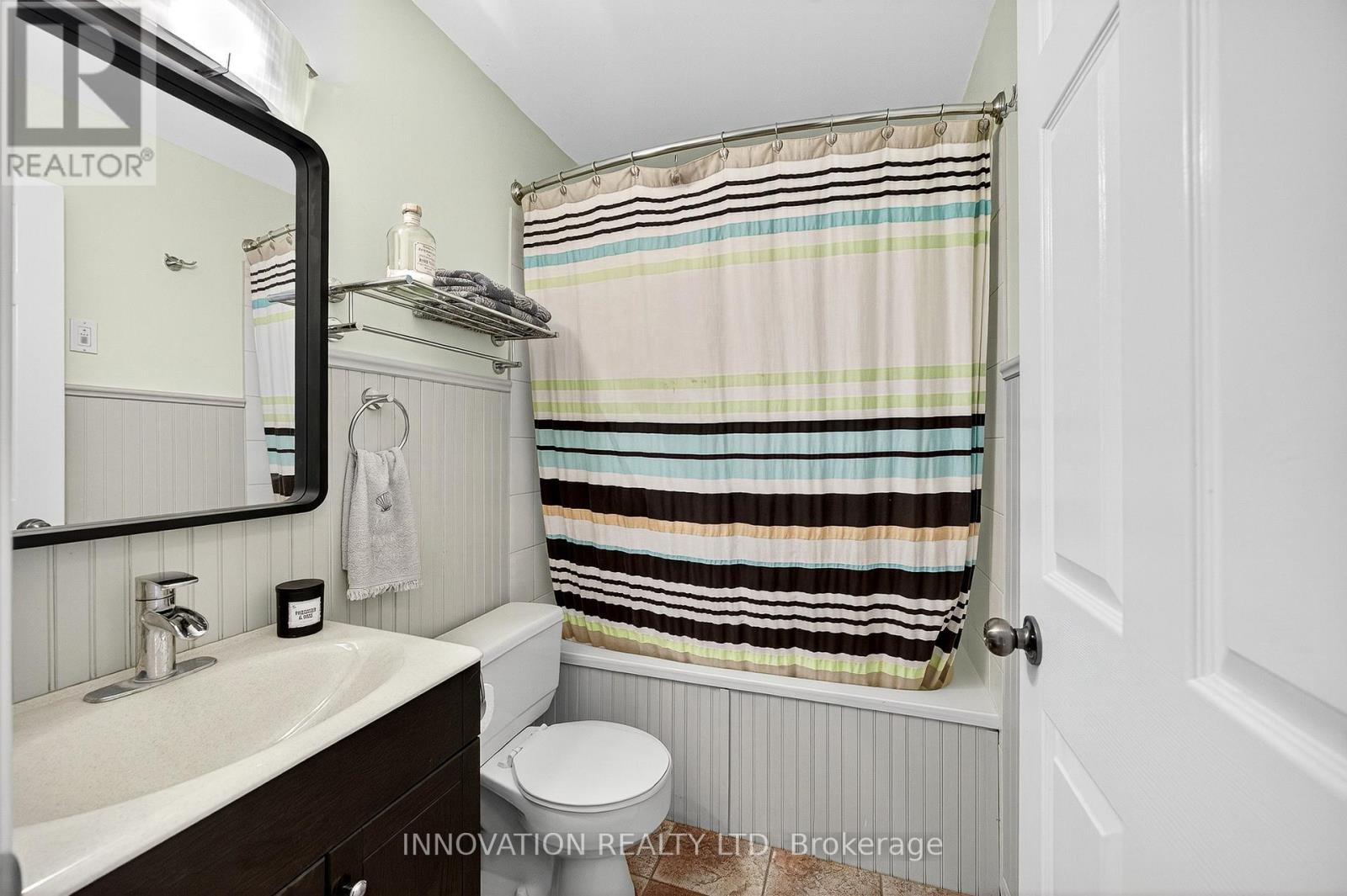 201 GREYSTONE CRESCENT — photo 21
