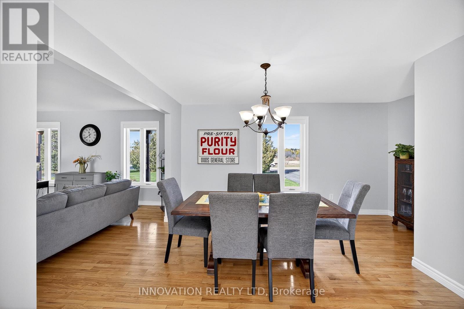 201 GREYSTONE CRESCENT — photo 9