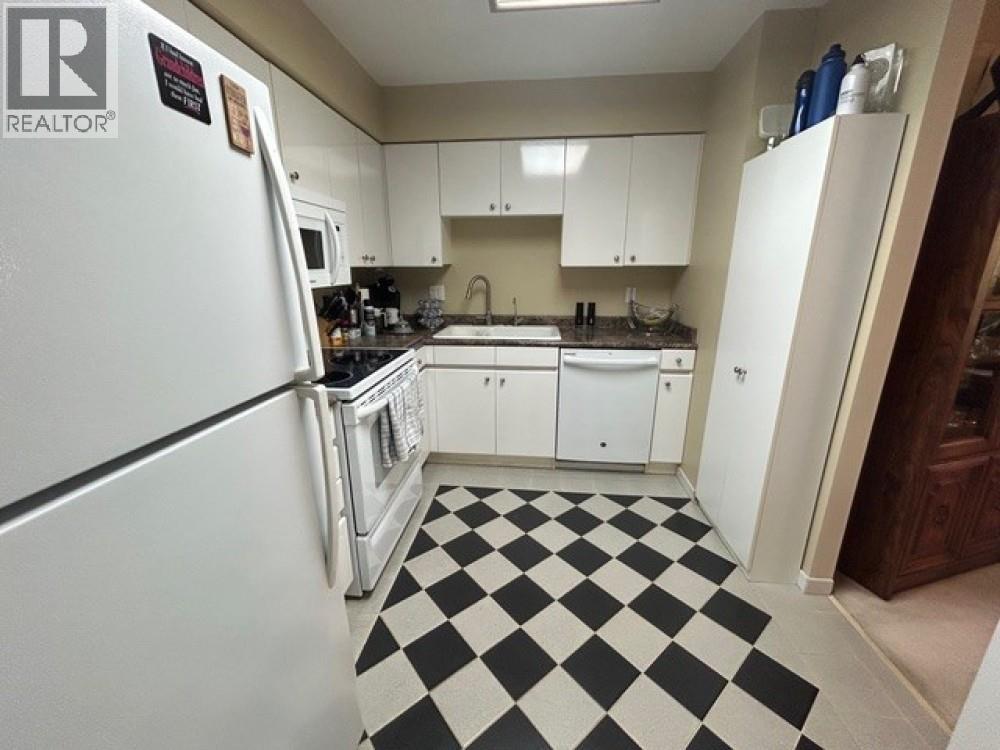 810 1327 E KEITH ROAD, North Vancouver