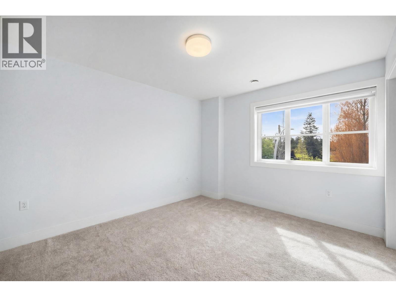 #7-5377 8A Avenue, Delta