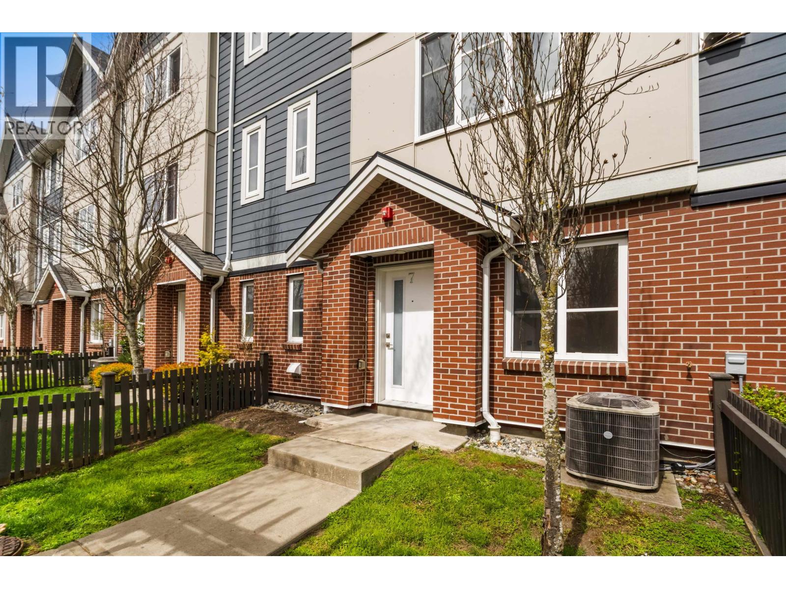 #7-5377 8A Avenue, Delta