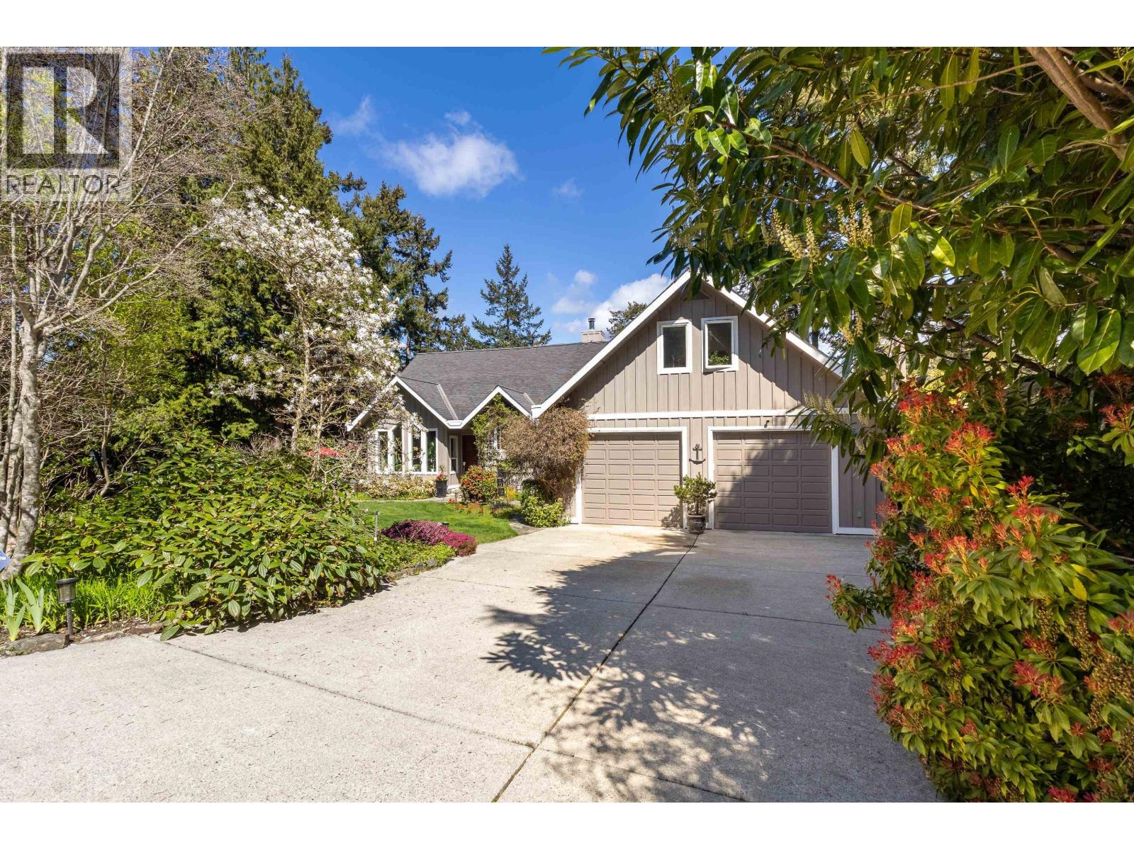 10040 WESCAN ROAD, Halfmoon Bay