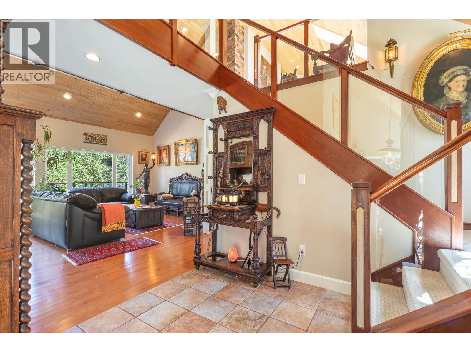 10040 WESCAN ROAD, Halfmoon Bay