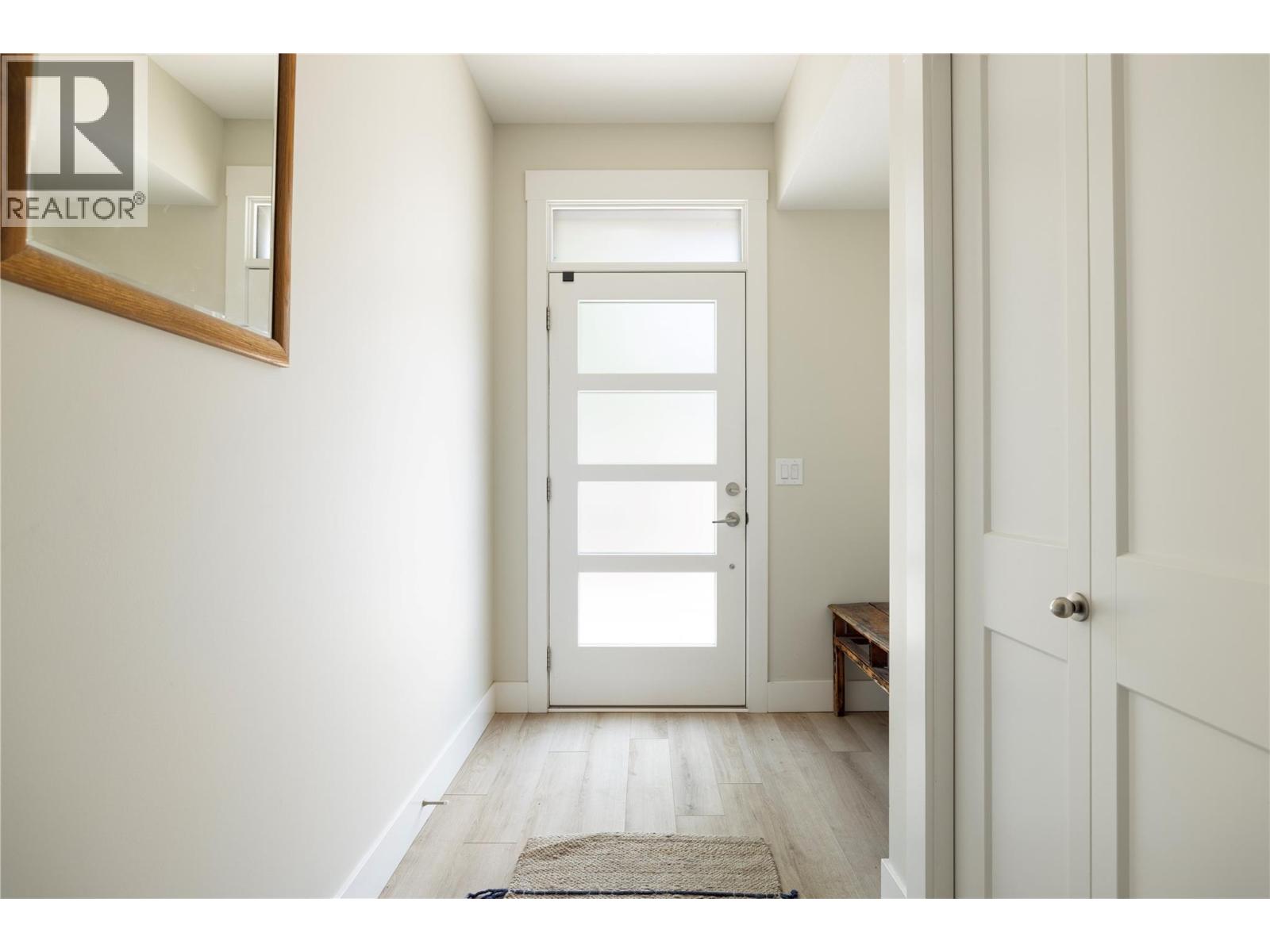 8 12798 Lake Hill Drive, Lake Country