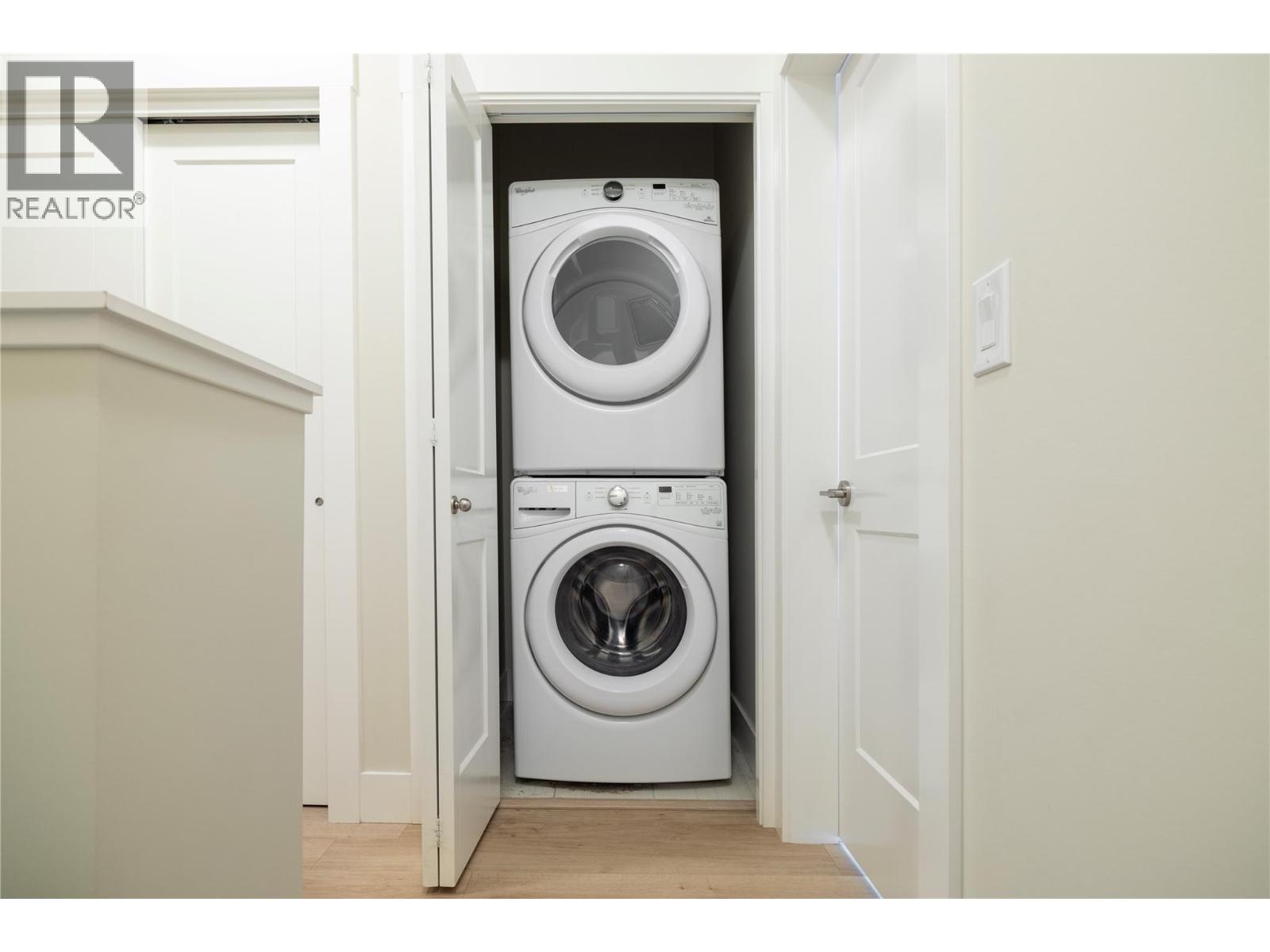 8 12798 Lake Hill Drive, Lake Country