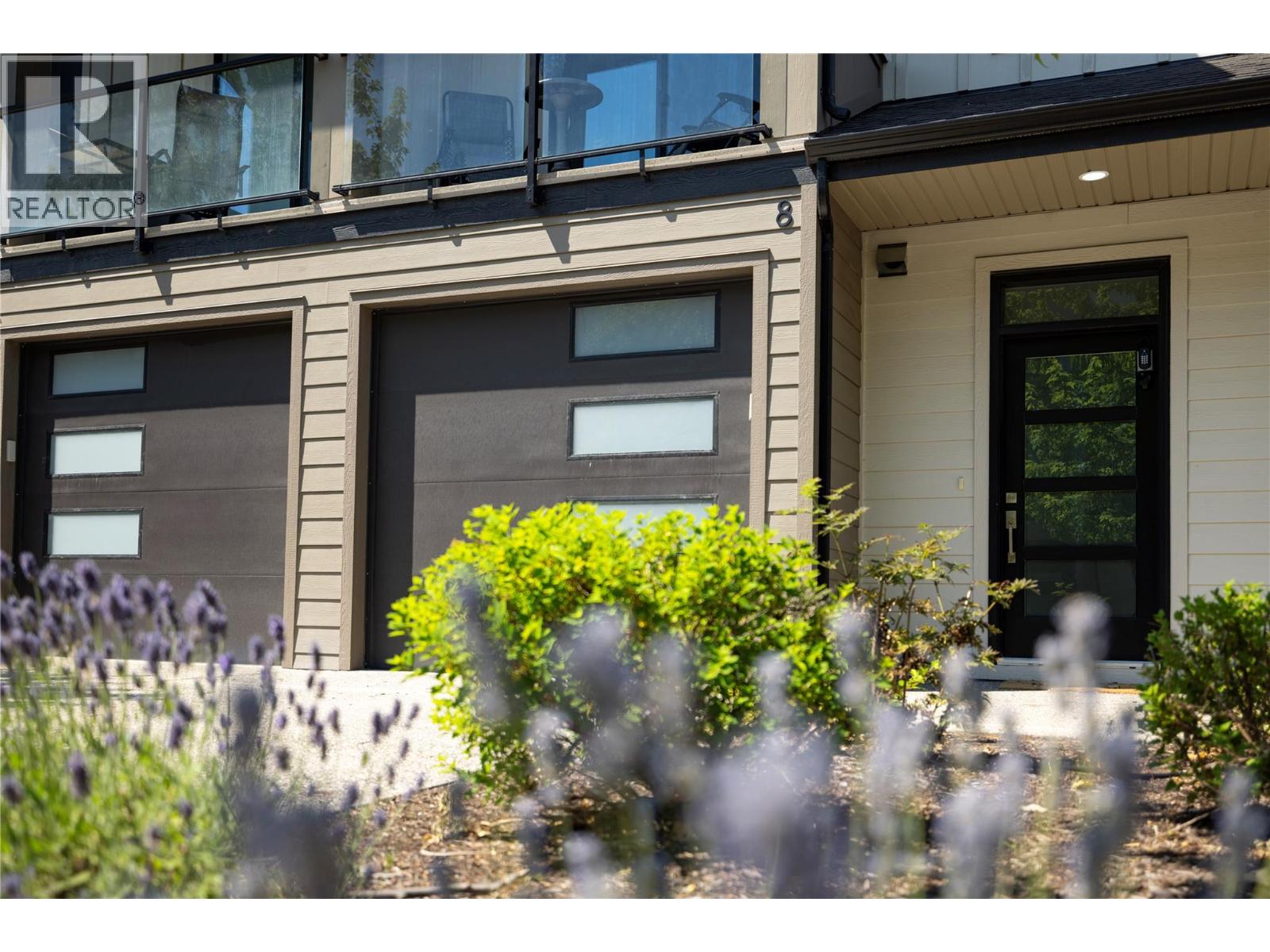 8 12798 Lake Hill Drive, Lake Country