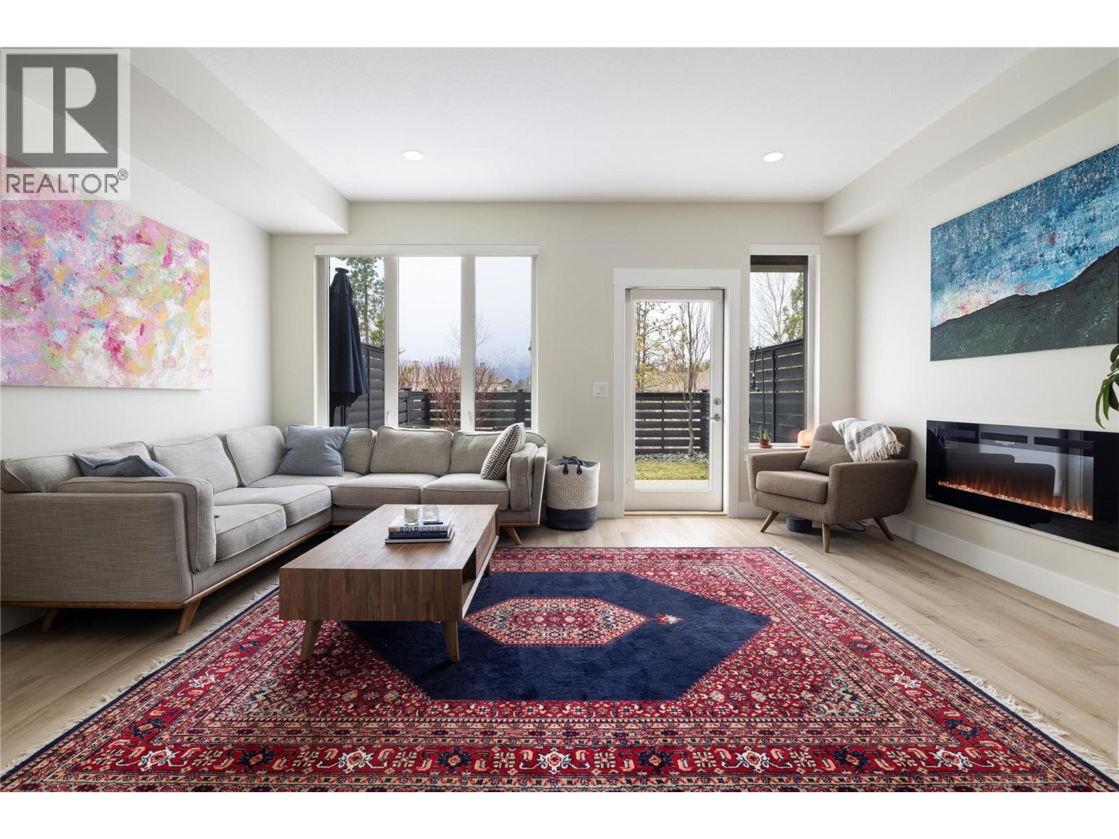 8 12798 Lake Hill Drive, Lake Country