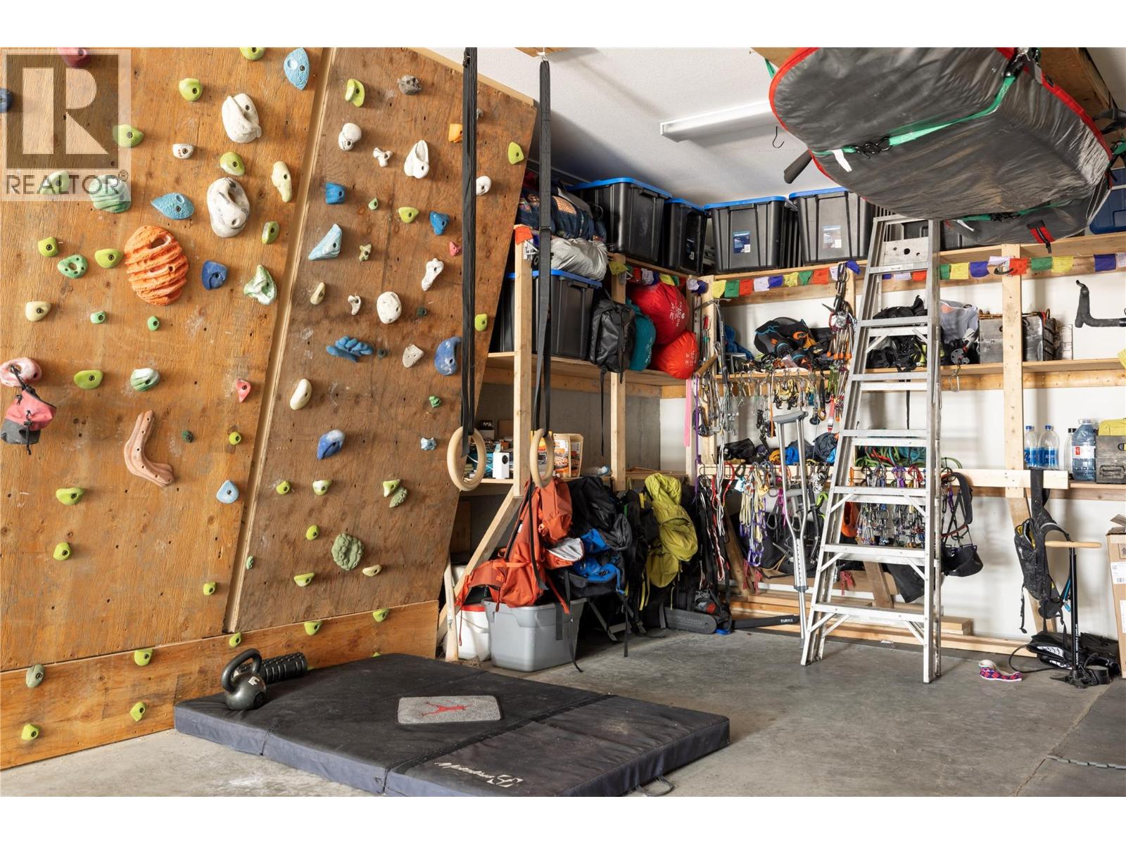 8 12798 Lake Hill Drive, Lake Country