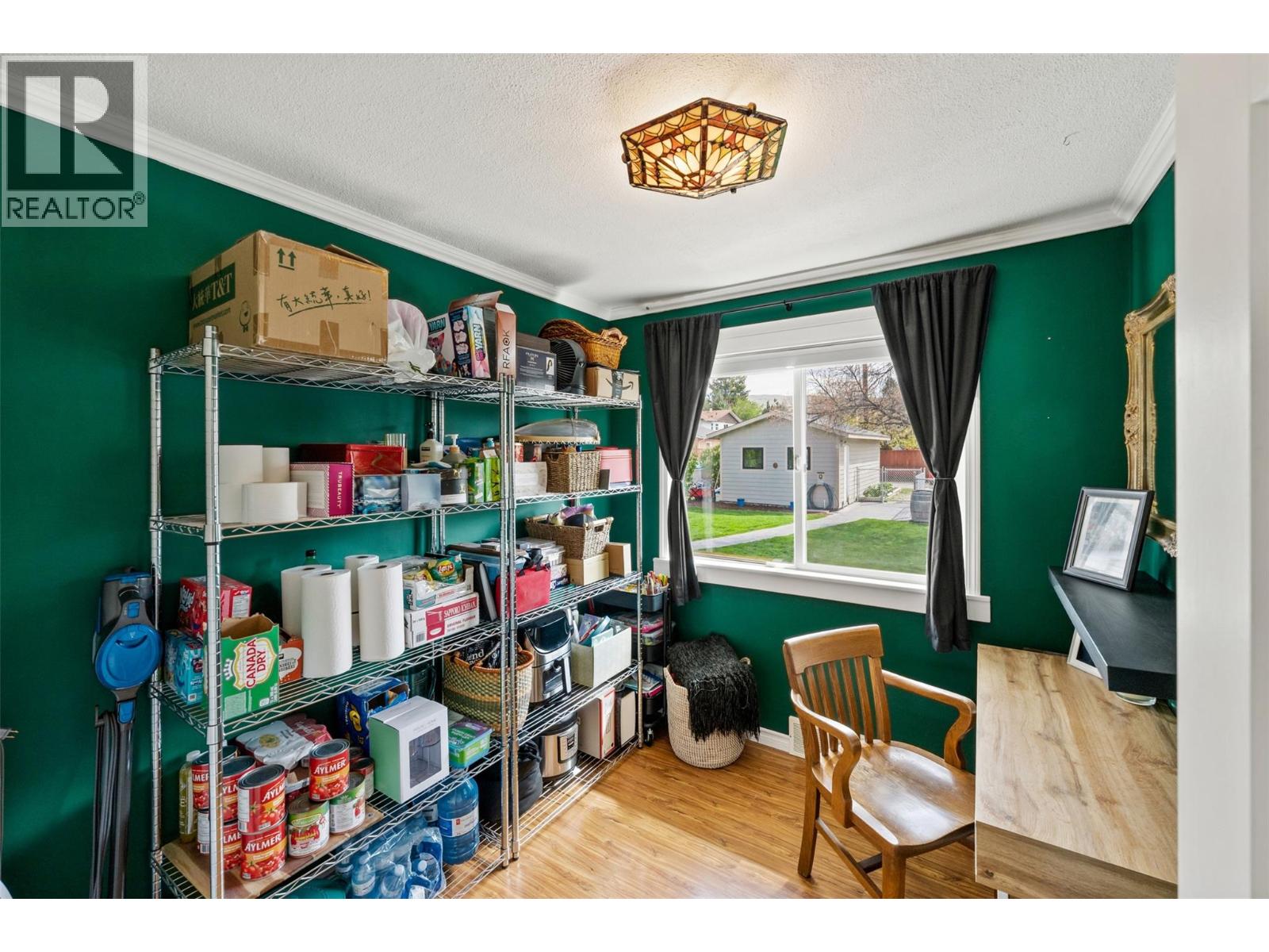 6437 BADGER Street, Oliver