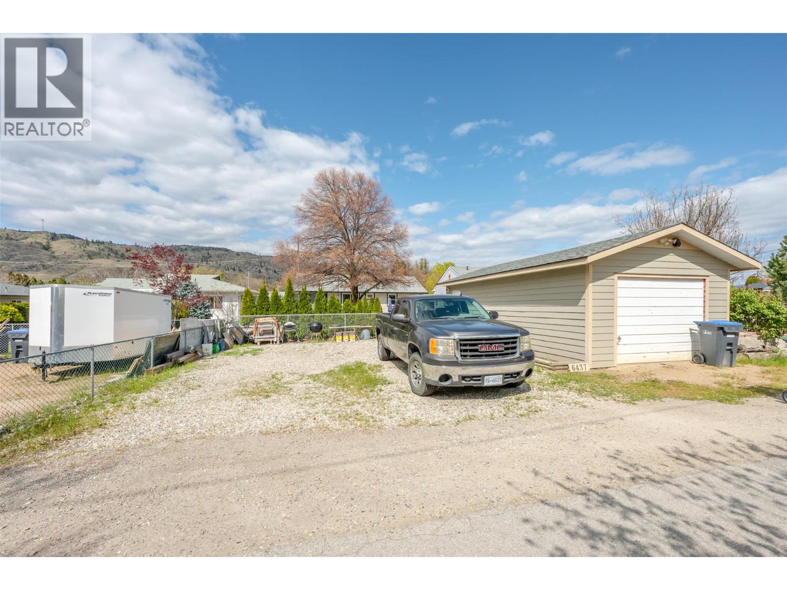 6437 BADGER Street, Oliver