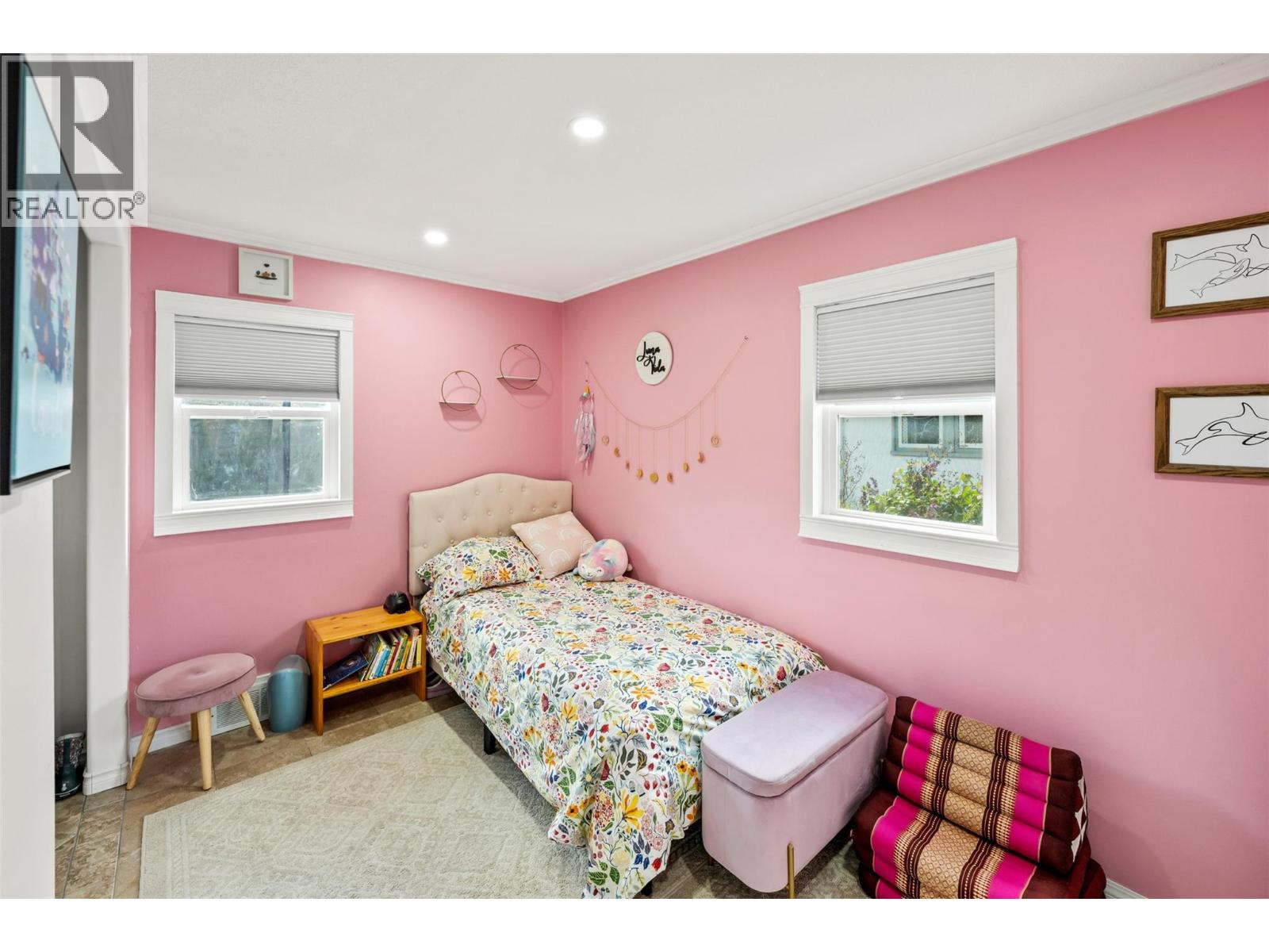 6437 BADGER Street, Oliver