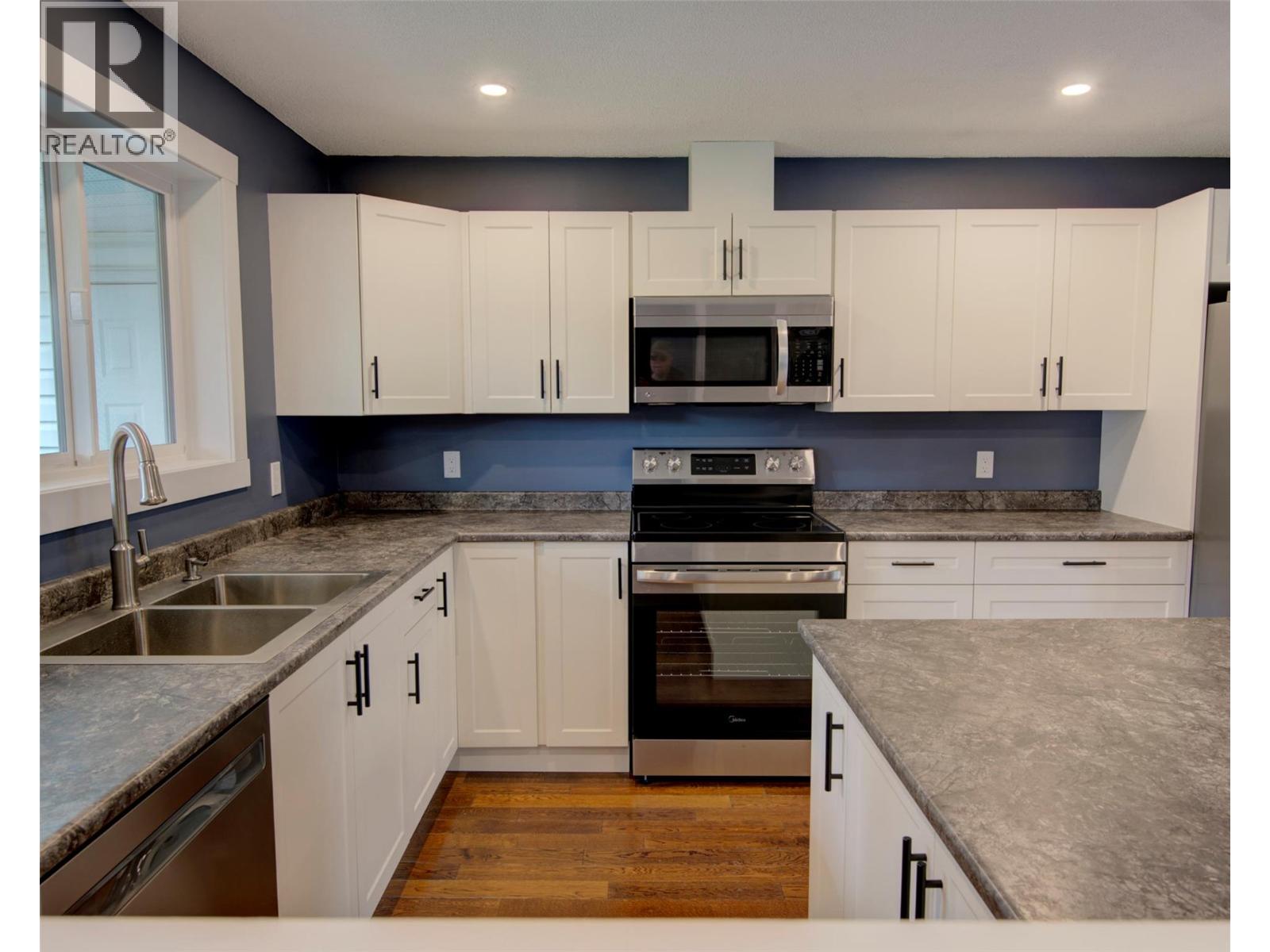 2755 Balsam Lane - 10
