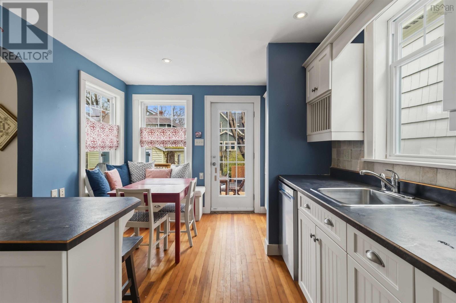 Property 26 of 49 of 1662 Walnut Street