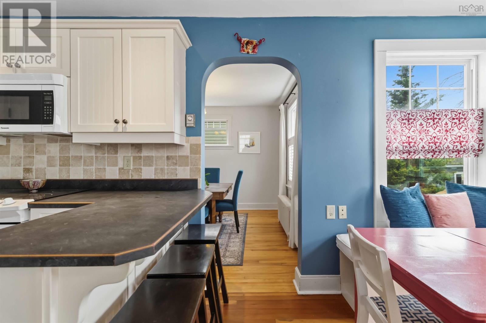 Property 23 of 49 of 1662 Walnut Street