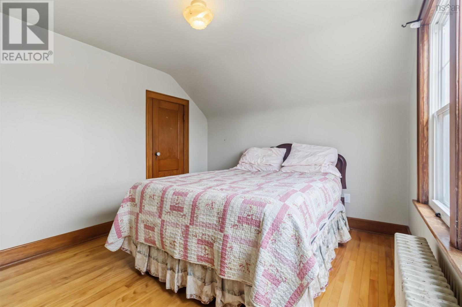 Property 30 of 49 of 1662 Walnut Street