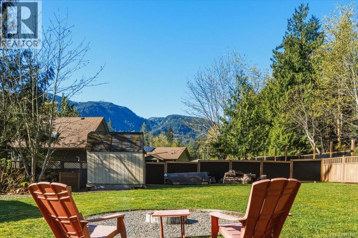 1765 Cameron Cres - 19