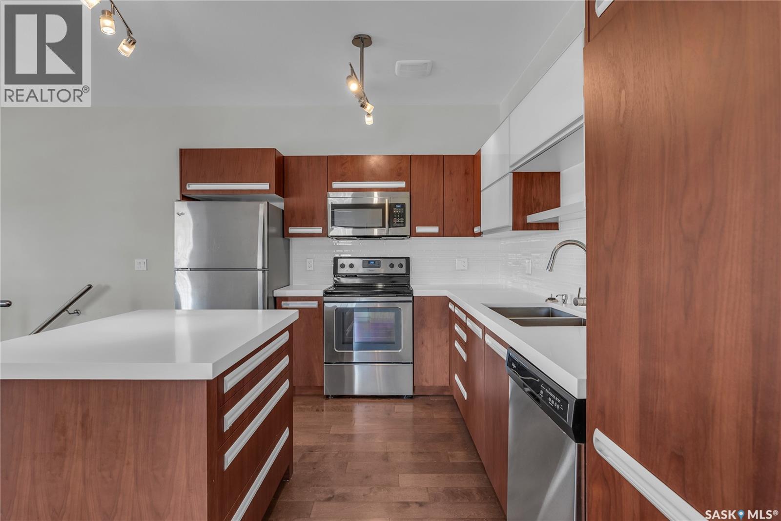 #304 2315 McClocklin ROAD - 7