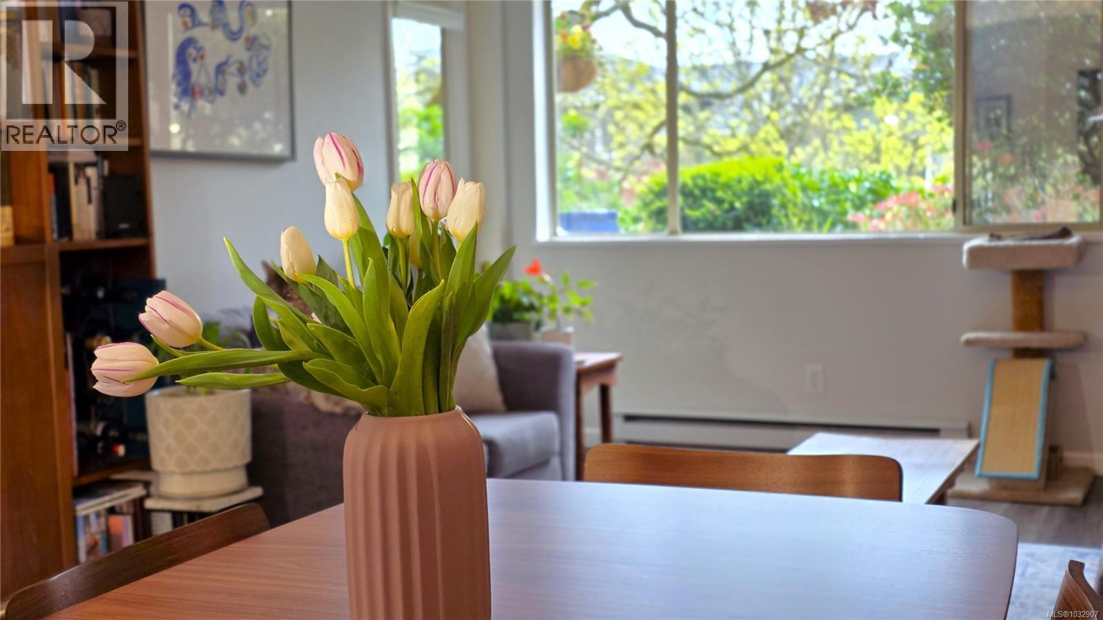 101 3400 Quadra Street, Saanich