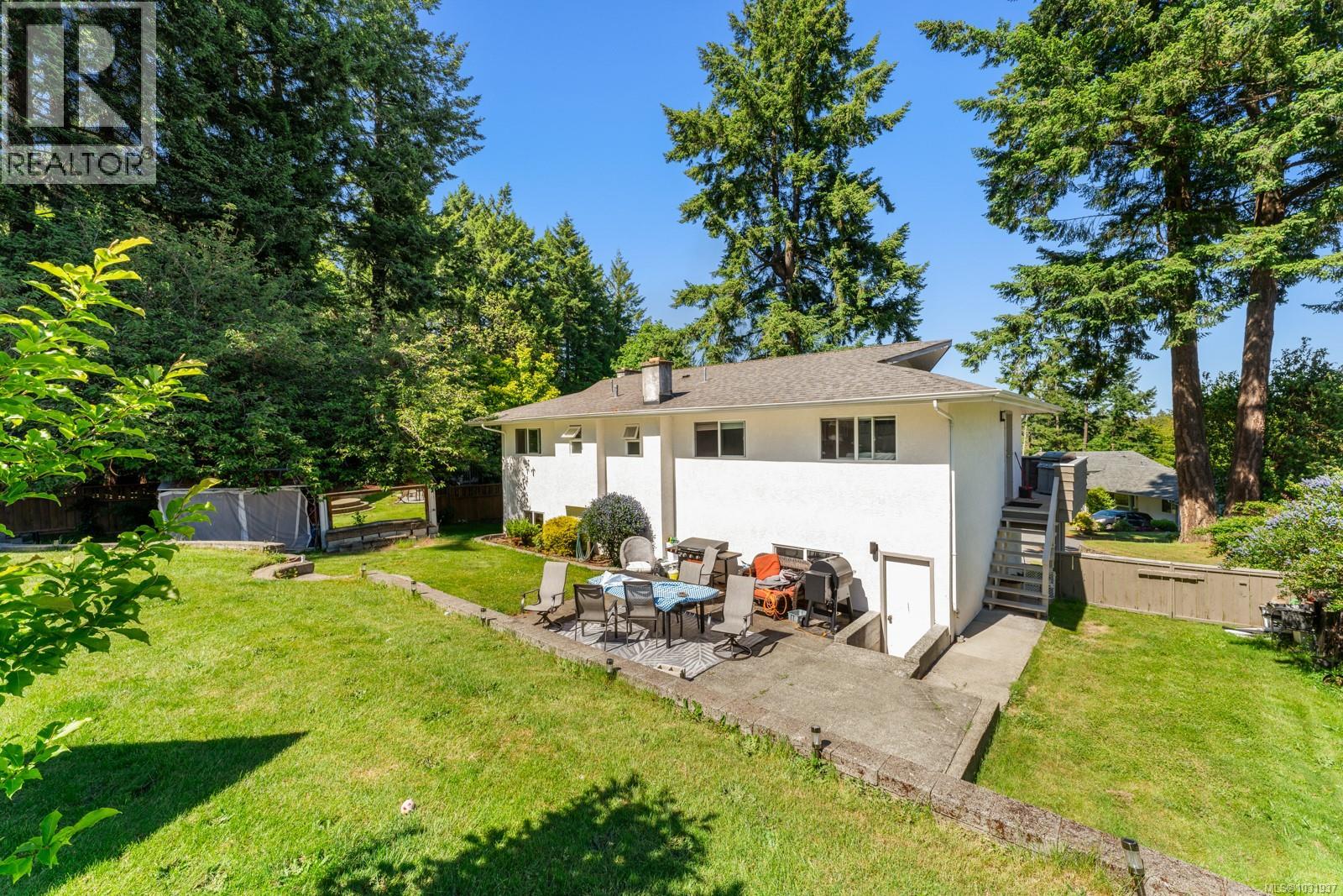 405 Tamarack Rd - 2